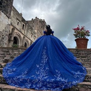 Beautiful Quinceañera dress  like new $1100